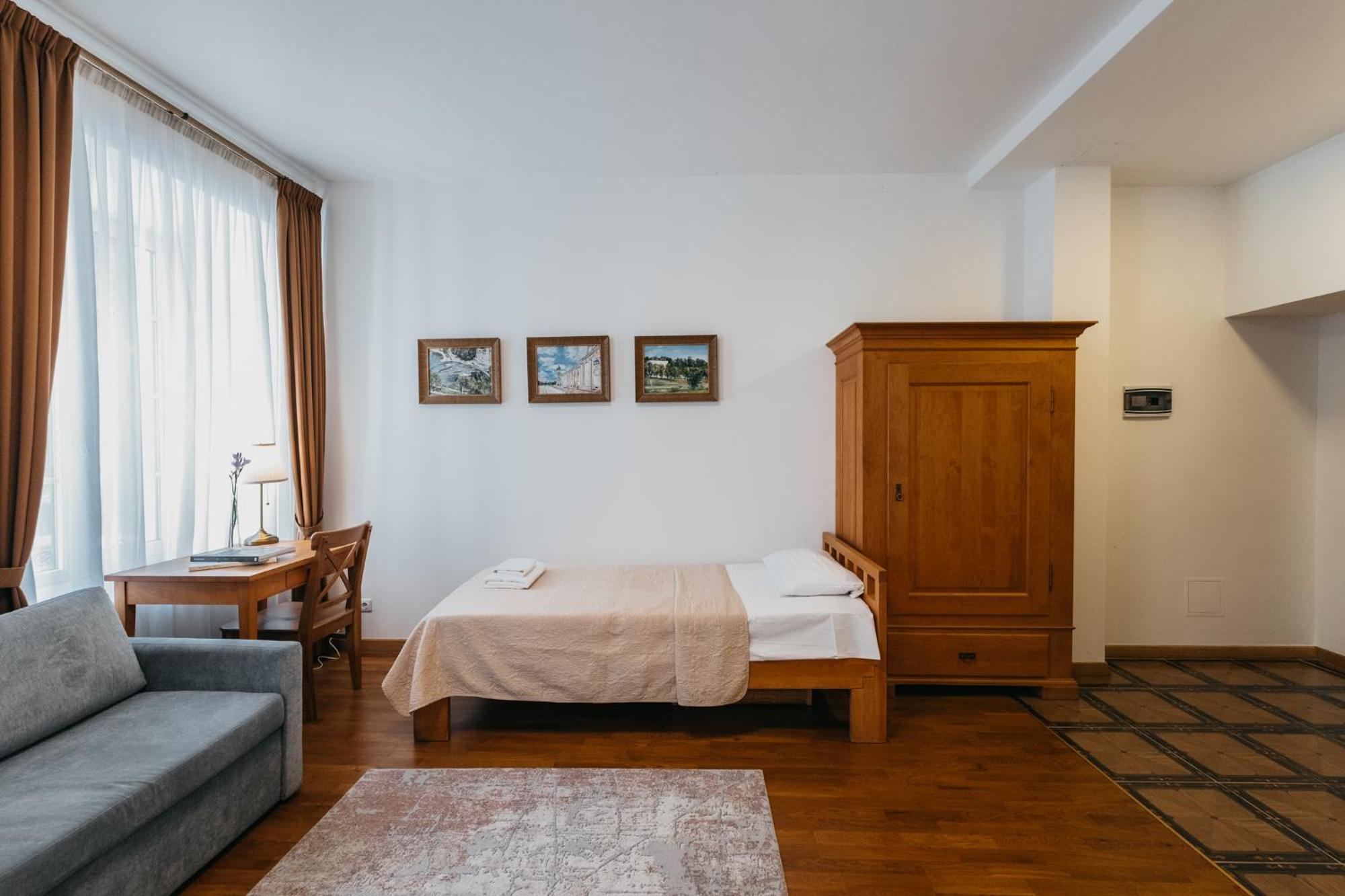 Cathedral Old Town Suites Vilnius Dış mekan fotoğraf